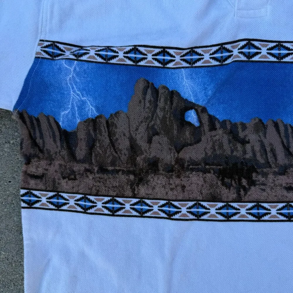 Vintae 90s Wrangler Desert Rock Mountain Scene White Polo Shirt Aztec LARGE